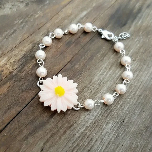 Daisy Pale Pink Buttery Bracelets 2 Piece Set New - Picture 3 of 8